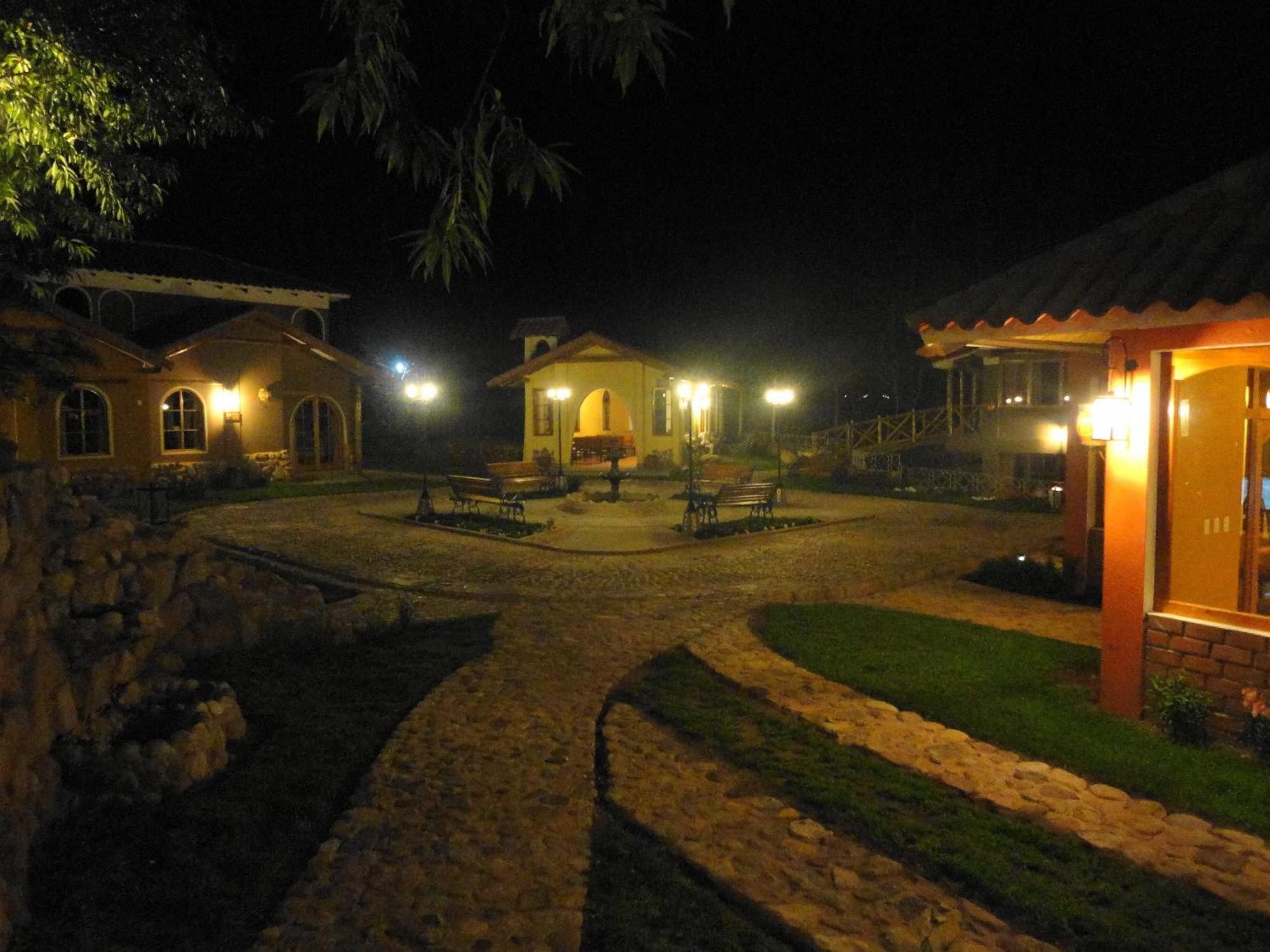 Hotel Pisonay Pueblo อูรูบัมบา ภายนอก รูปภาพ